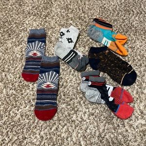 Lot of 5 pairs of Women’s size small and medium Stance socks. Good condition.